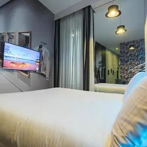 ** Pensión Irooms Jacuzzi Italia
